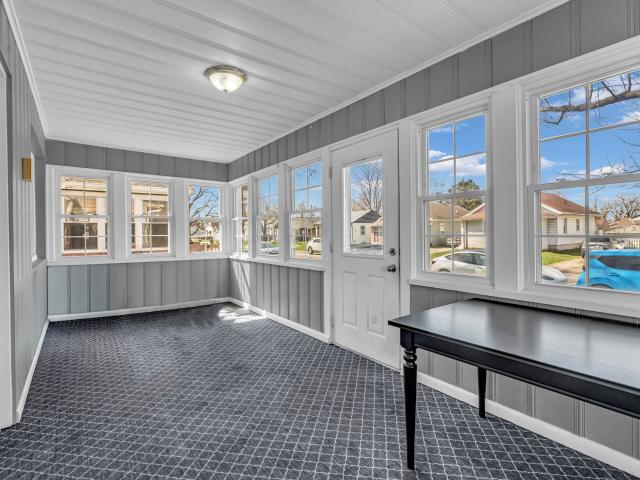 137 N 4th Ave, Beech Grove, IN 46107 | MLS #22091