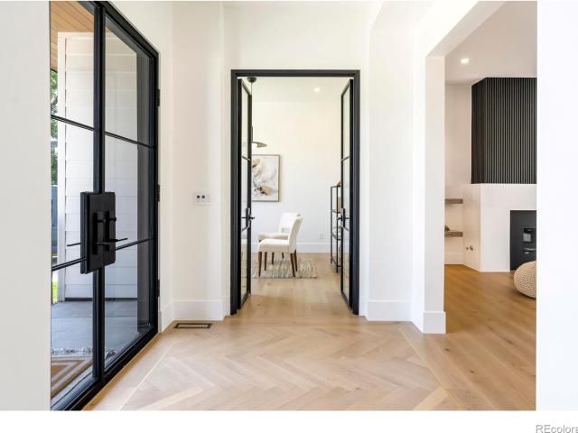 137 S Warbler Court