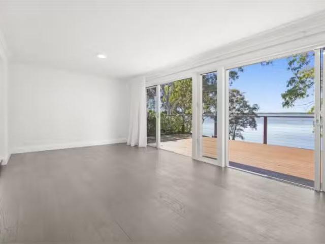 137 Sunrise Avenue, Halekulani House for rent Listed by Luann.