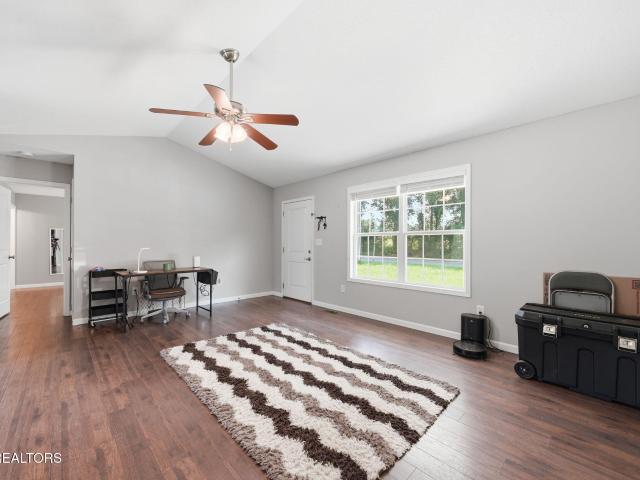 137 Raccoon Valley Rd