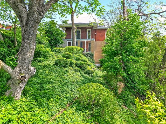 137 Ridge Ave