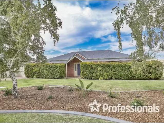 137 Wood Street, Gol Gol House for rent Listed by Property Ma.