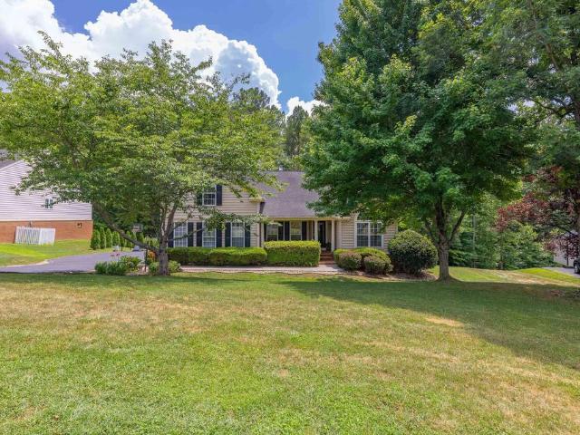 137 Whispering Woods Pl