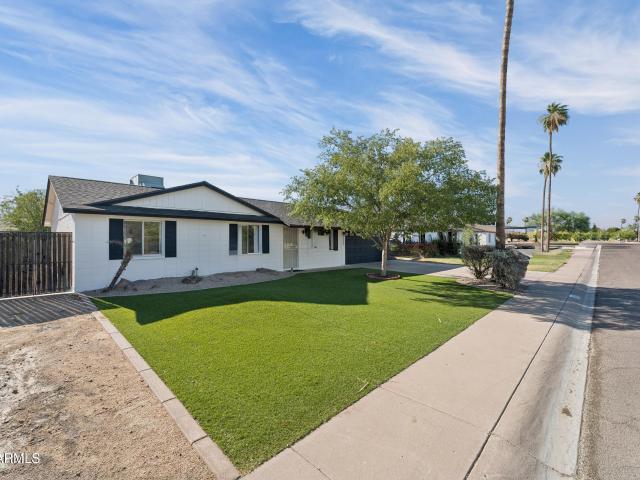 13842 N 37TH Way