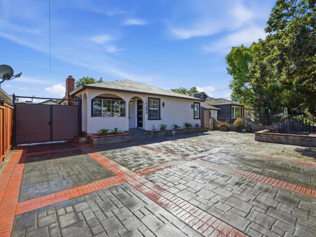 1384 Madera Avenue