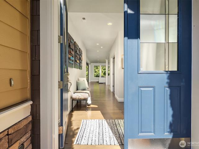 13874 LaVigne Court NE