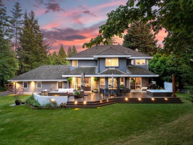 1387 Avenue, Surrey, BC, V4P 2B6 house for sale | Listing ID R3179 | Royal LePage