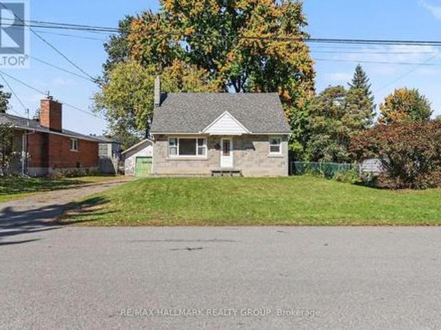 1388 Normandy Crescent, Ottawa, ON, K2C 0N5 house for sale | Listing ID X14034 | Royal LePage
