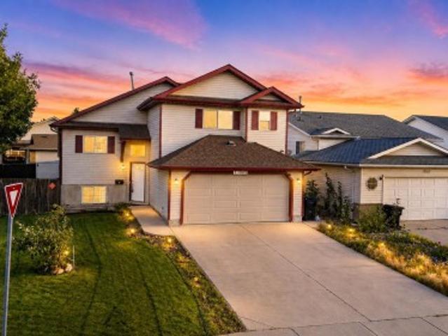 13803 A Avenue Nw, Edmonton, AB, T5L 5B8 house for sale | Listing ID E4506 | Royal LePage
