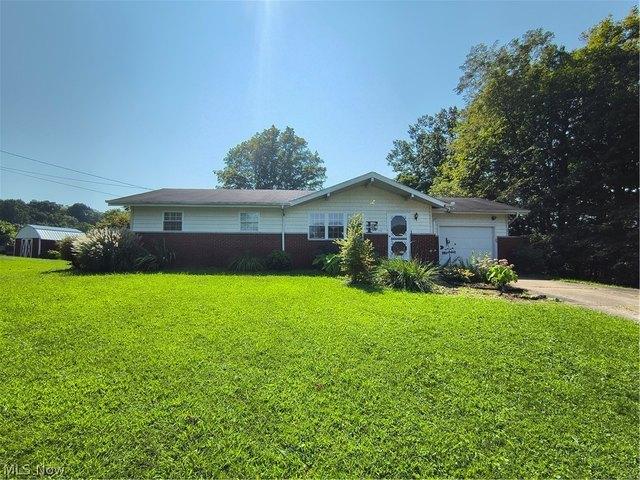 1380 Mount Tom Rd, Marietta, OH 45750