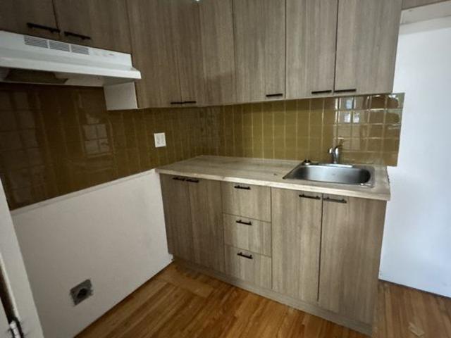 1380 Rue Frontenac,app5