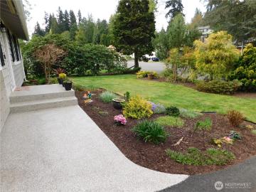 1380 th Ave SE