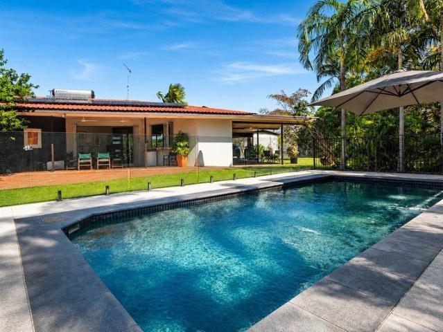 1380m2! Modern, Relaxed and Ready to Entertain!