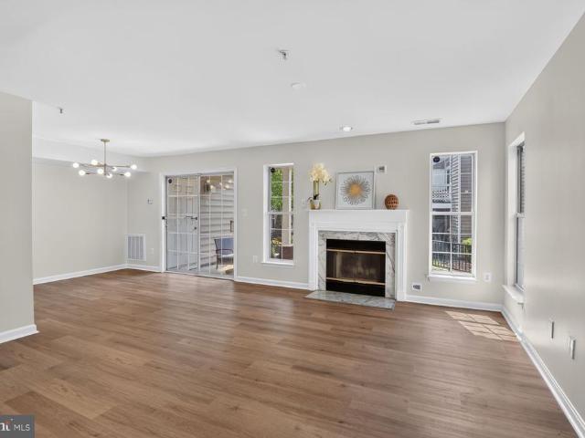 13815 King Gregory Way # 121