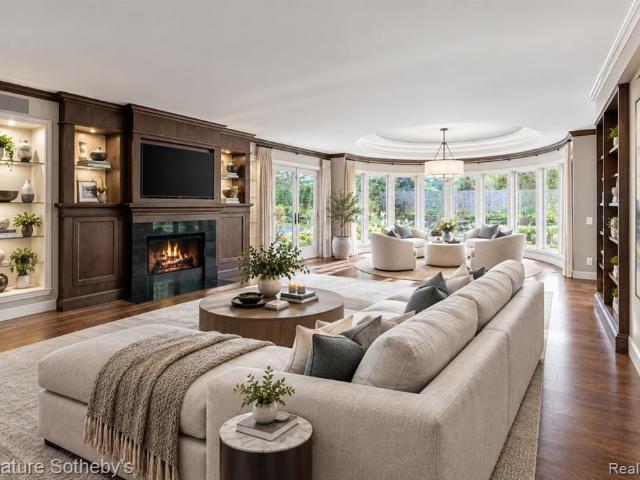 1381 Echo Lane