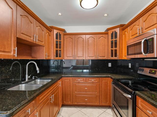 1381 W 63rd St, Hialeah, US, FL