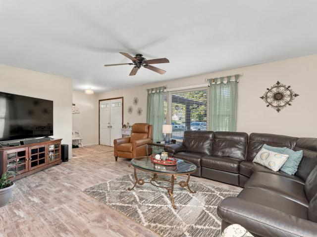 13821 W Dublin Drive