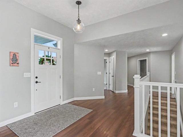 13825 Peninsula Drive