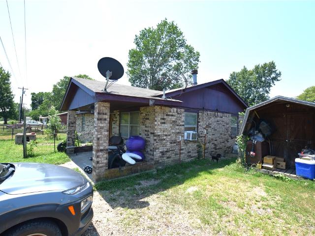 1382 N First