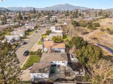 1382 Donna Street