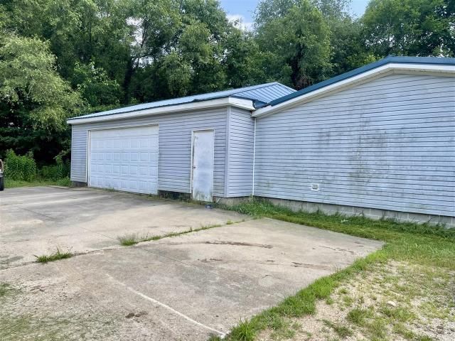 13830 Riverside Drive
