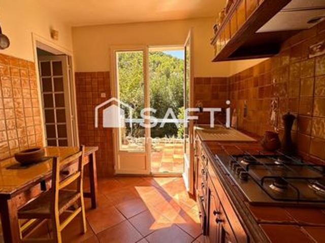 13830 ROQUEFORT LA BEDOULE Maison individuelle de 98 m2 sur un terrain plat de 470 m2 avec garage