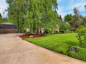 13831 Comice Ct
