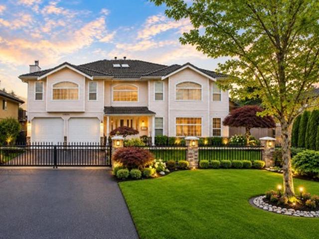 1383 Avenue, Surrey, BC, V3V 7K4 house for sale | Listing ID R3167 | Royal LePage