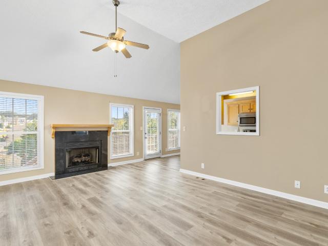 1383 Ambleside Dr
