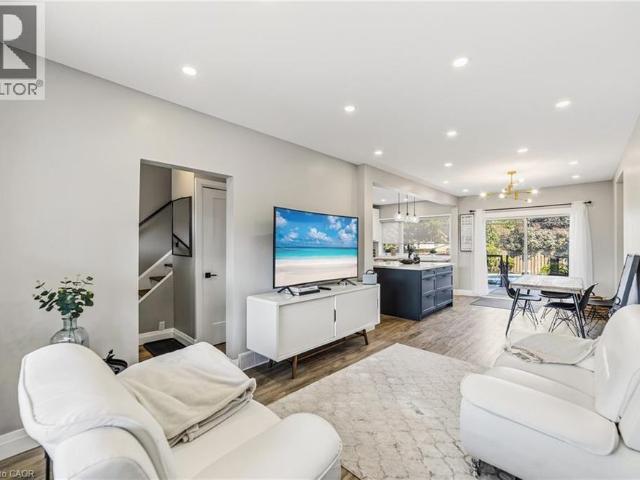 138 CAMERON Avenue N, Hamilton, Ontario, L8H4Z3