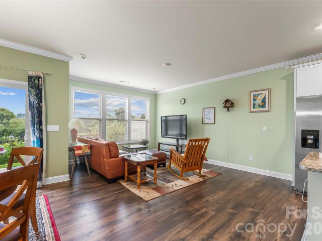 138 Creekview Road