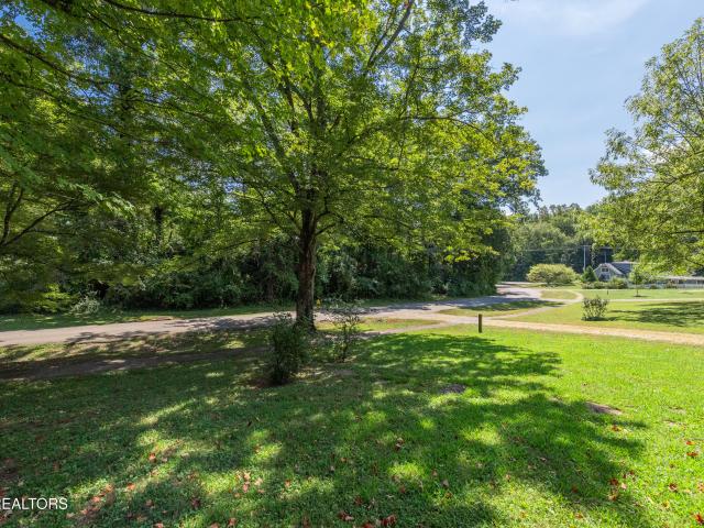 138 Crescent Rd