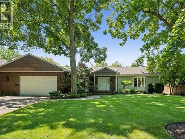 138 Appleby Place, Burlington, ON, L7L 2X1 house for sale | Listing ID 40850 | Royal LePage