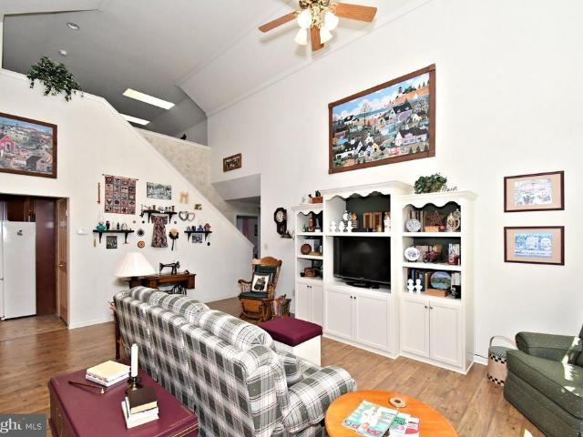 138 Arbour Court