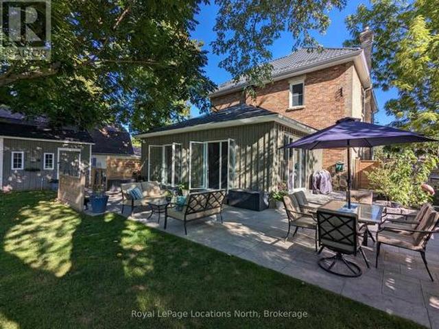 138 Bruce Street S, Blue Mountains, ON, N0H 2P0 Luxury House for sale | Listing ID X13046 | Royal LePage Carriage Trade Luxury Properties