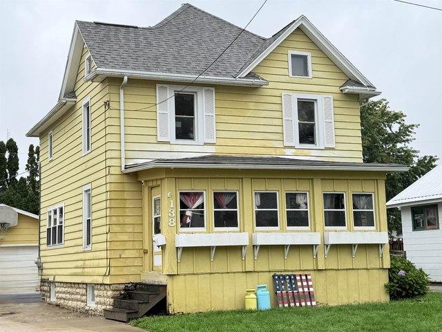 138 Burchard St, Beaver Dam, WI 53916