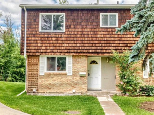 138 Great Oaks, Sherwood Park, AB, T8A 0V8 townhouse for sale | Listing ID E4502 | Royal LePage