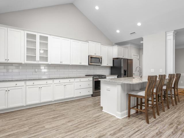 138 Dunvegan Lane