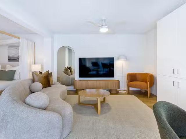 1/38 Hill Avenue, Burleigh Heads, QLD 4220