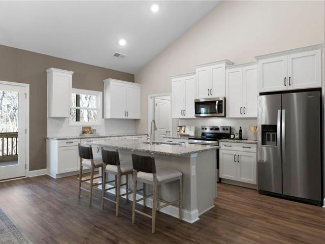 138 Lakewood Drive