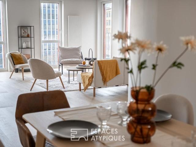 138 m² de volumes et lumière dans un duplex d'exception Place de Bretagne