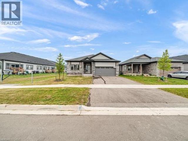 138 Saunders Street, Atwood, ON, N0G 1B0 house for sale | Listing ID 40848 | Royal LePage