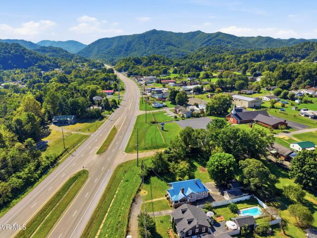 138 Stateline Road