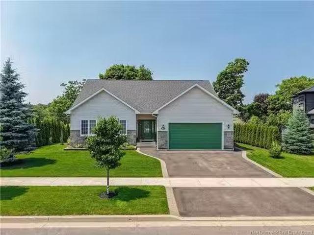 138 Still Water Cres, Fredericton, NB, E3B 0V8 house for sal.