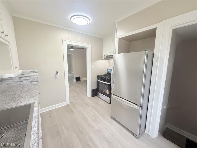 138 Roslyn