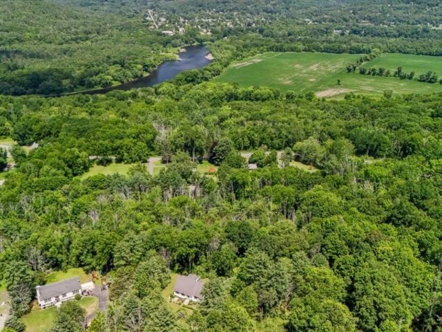 138 River View Way