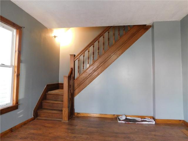138 W Elm St
