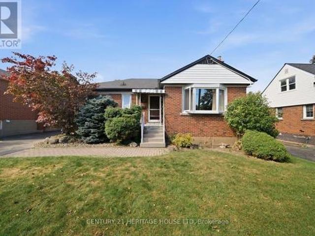138 West 23Rd Street, Hamilton, ON, L9C 4V7 house for sale | Listing ID X13855 | Royal LePage