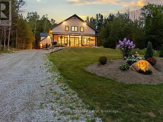 138 Wilson Drive, Georgian Bluffs, ON, N0H 2T0 house for sale | Listing ID X13705 | Royal LePage