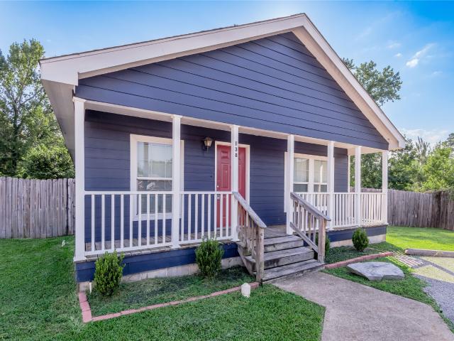 138 Varsity Cir, Huntsville, TX 77340 | MLS #13667